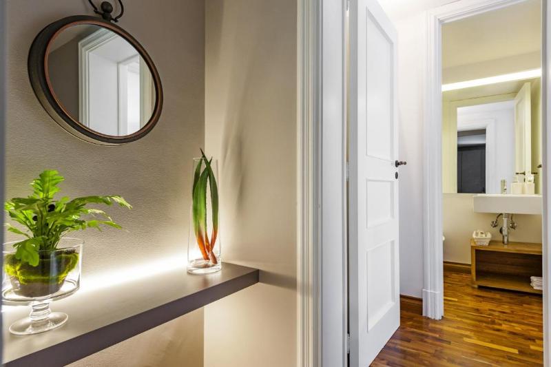 هتل Ferrini Home  Residence 150