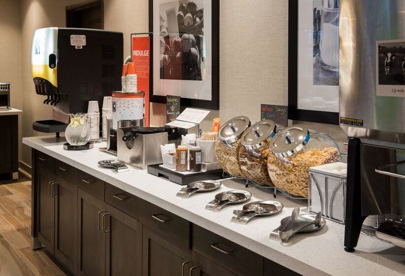 בית מלון כפרי Hampton Inn & Suites Seattle/redmond