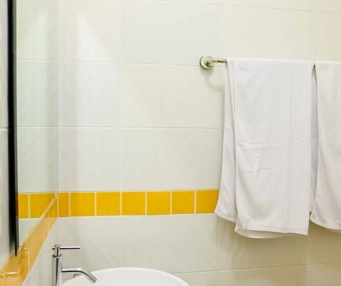 هتل Prajaktra City Hostel