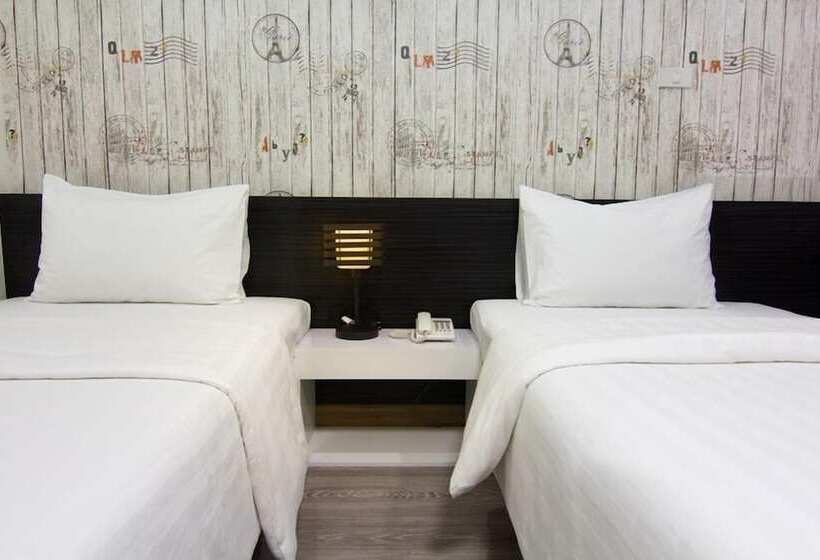 هتل Prajaktra City Hostel