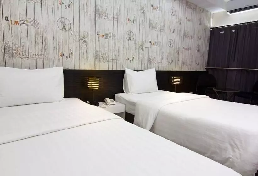 ホテル Prajaktra City Hostel