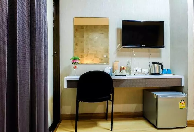 ホテル Prajaktra City Hostel