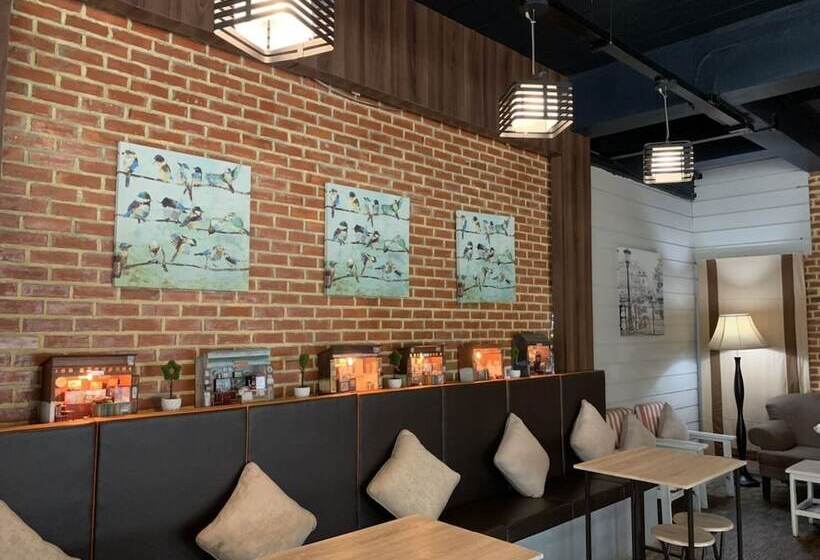 هتل Prajaktra City Hostel