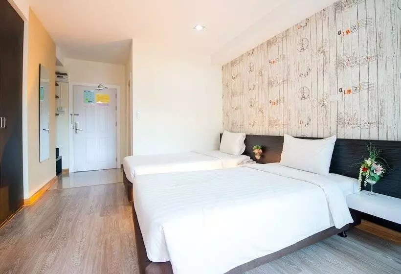ホテル Prajaktra City Hostel