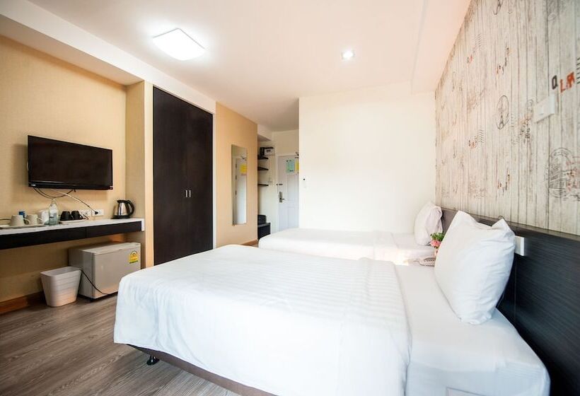 هتل Prajaktra City Hostel