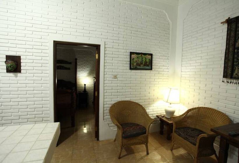 Отель Puri Puri Kecil