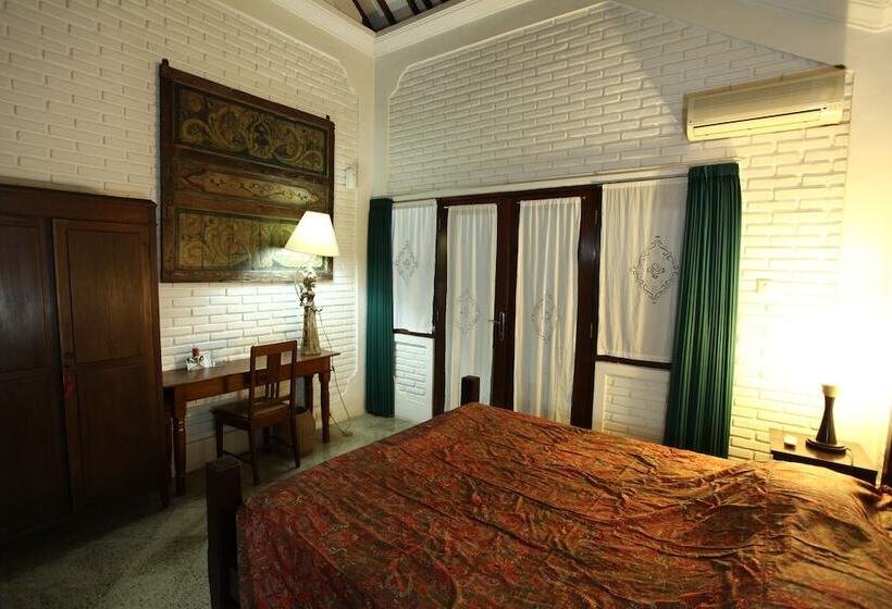 Отель Puri Puri Kecil