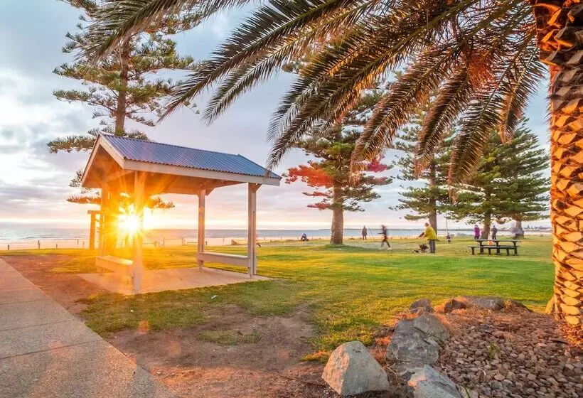 Hotelli Wallaroo Holiday Park