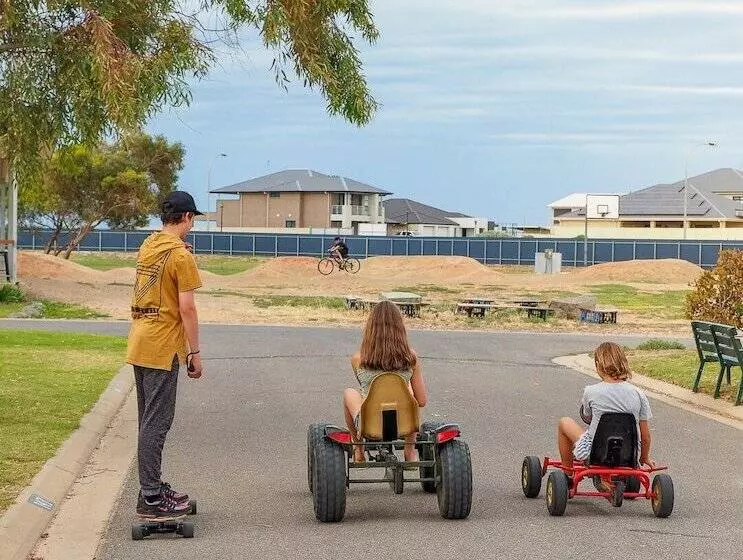 Hotelli Wallaroo Holiday Park
