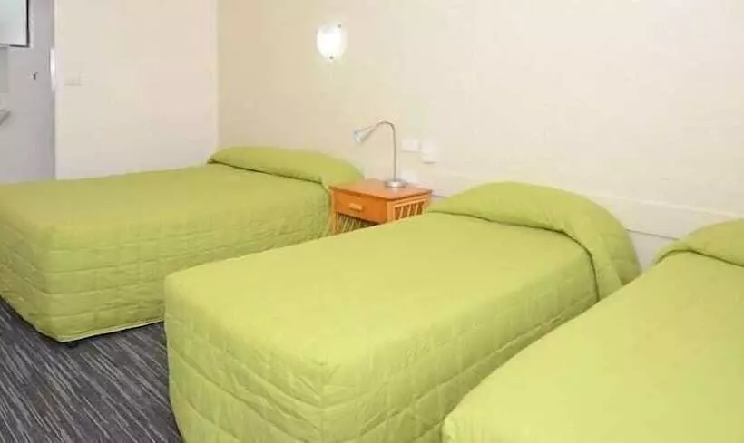 モーテル Urangan Motor Inn