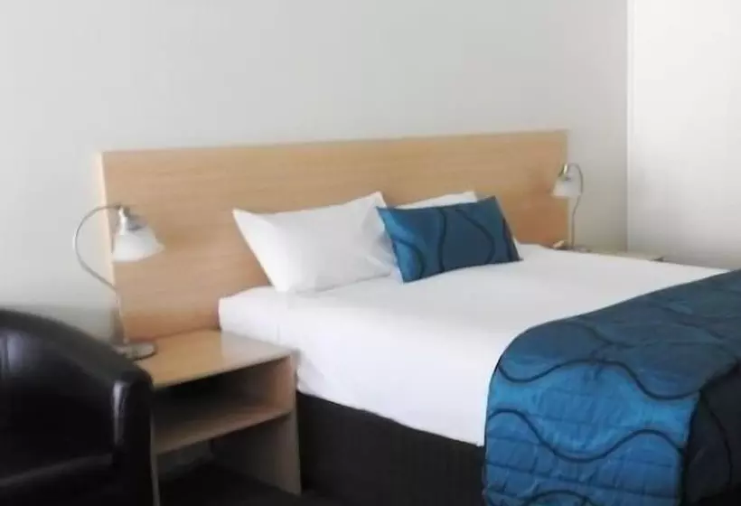 モーテル Urangan Motor Inn