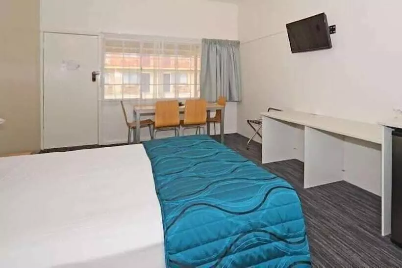 モーテル Urangan Motor Inn