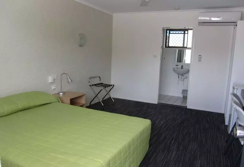 モーテル Urangan Motor Inn