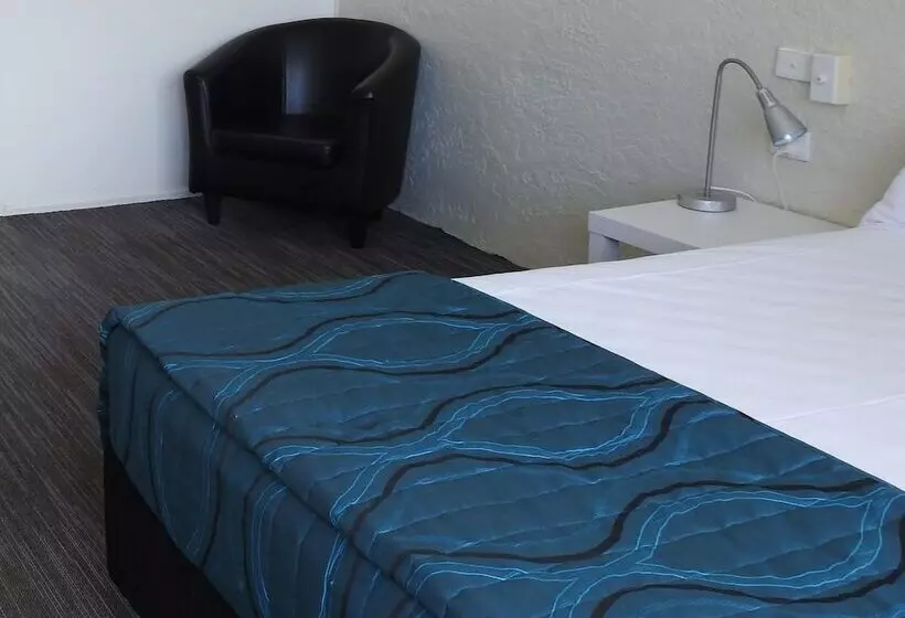 モーテル Urangan Motor Inn