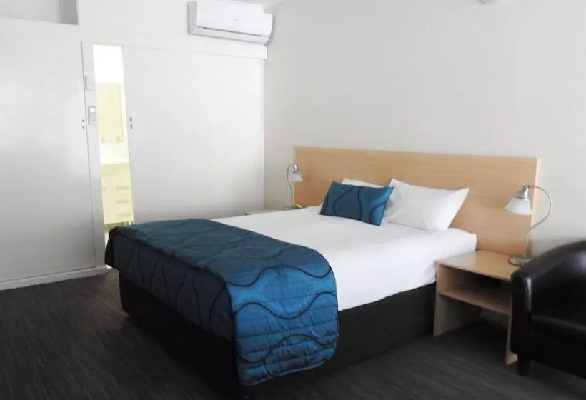 モーテル Urangan Motor Inn