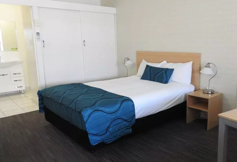 モーテル Urangan Motor Inn