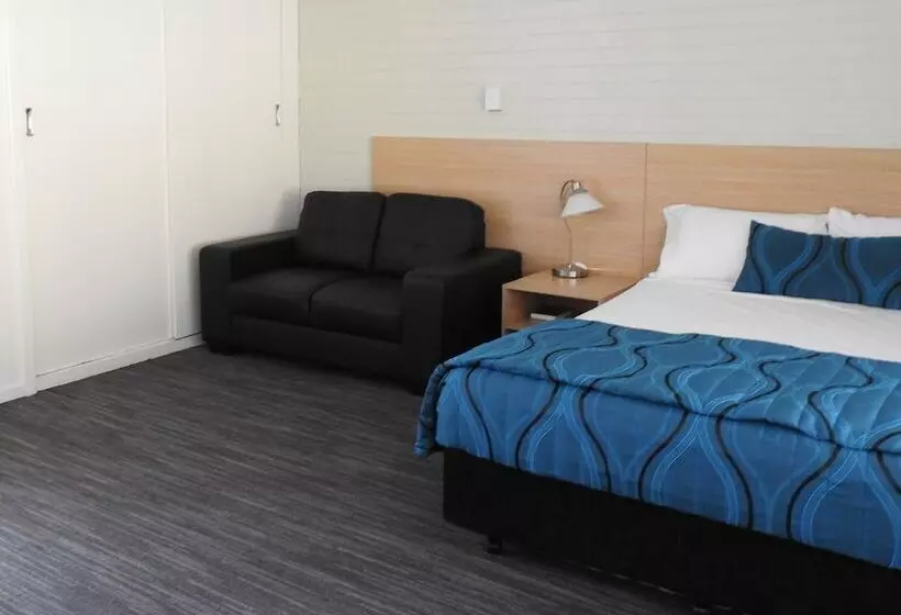 モーテル Urangan Motor Inn