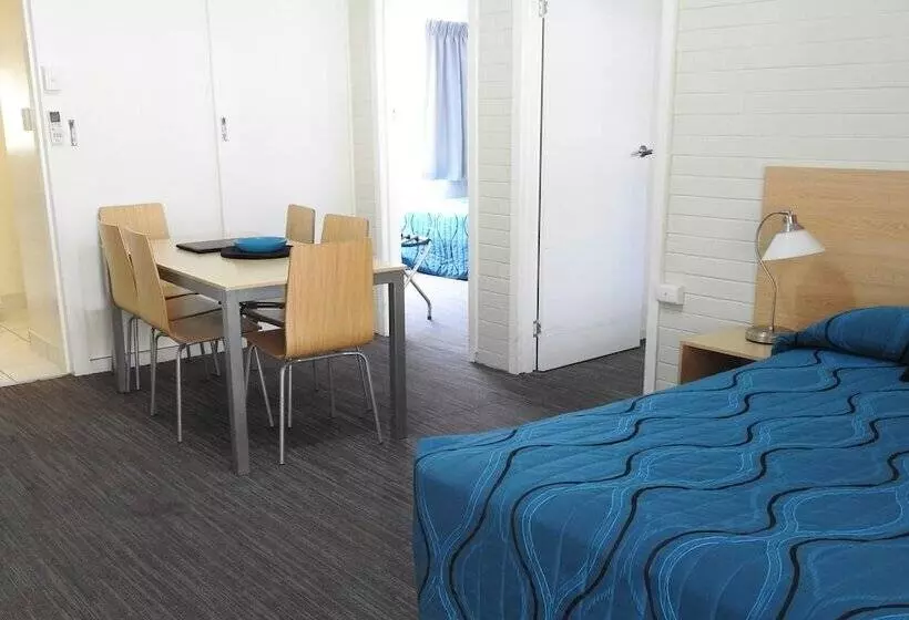 モーテル Urangan Motor Inn
