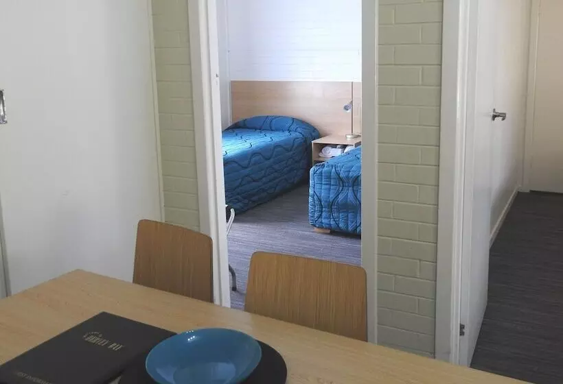 モーテル Urangan Motor Inn