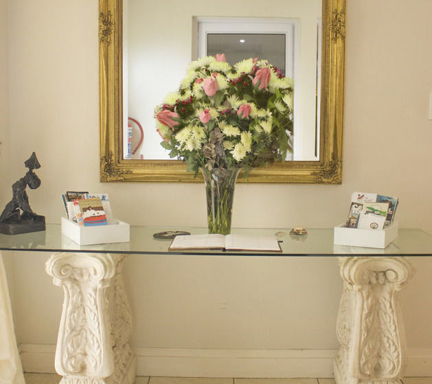 פנסיון 15 On Penguin Guest House