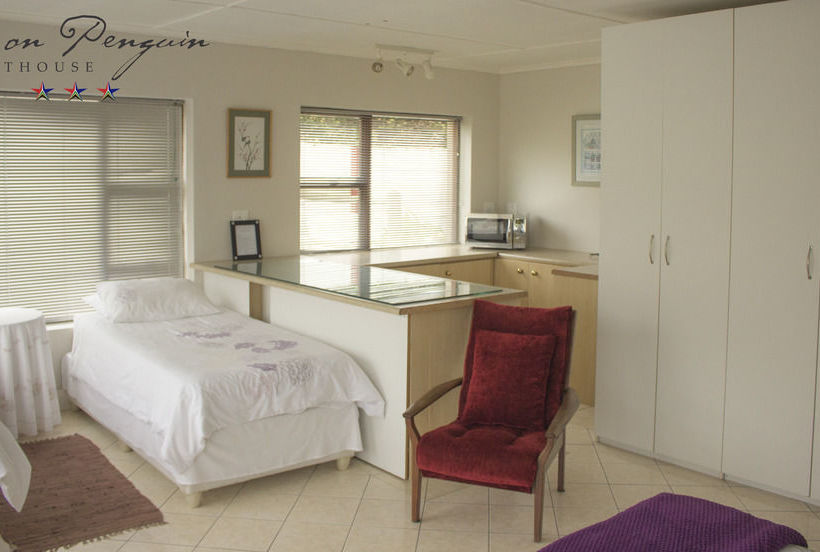 פנסיון 15 On Penguin Guest House