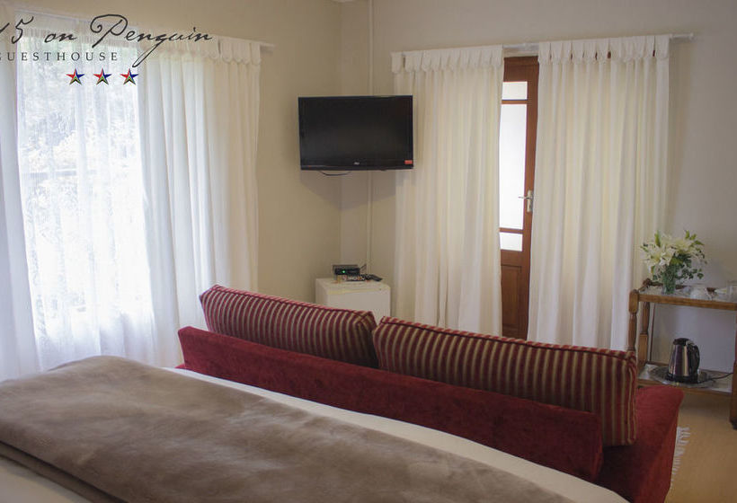 פנסיון 15 On Penguin Guest House