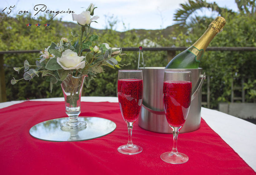 פנסיון 15 On Penguin Guest House