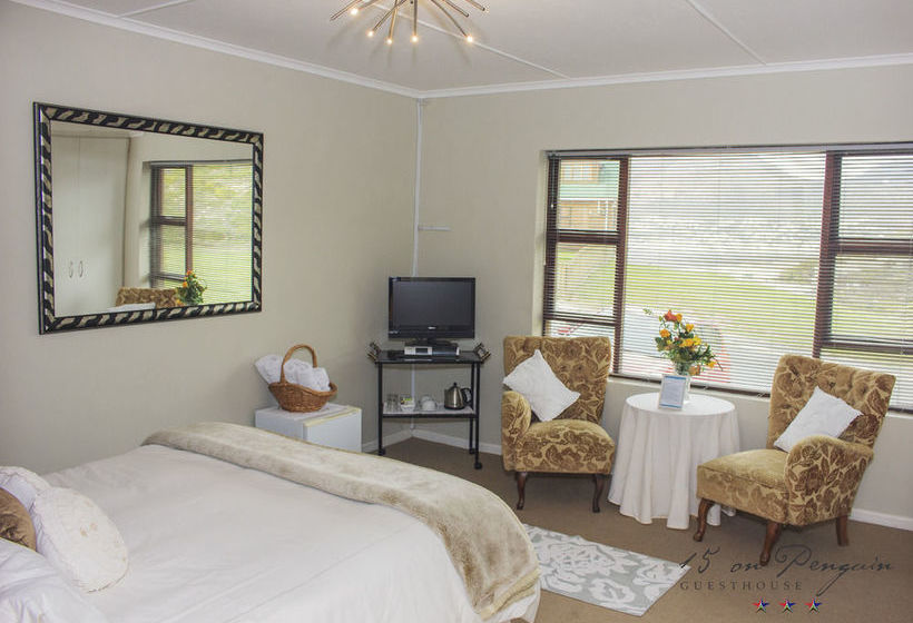 פנסיון 15 On Penguin Guest House