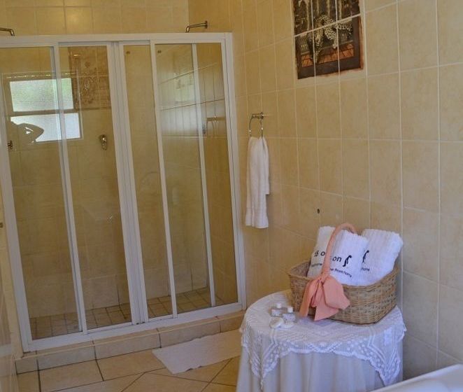 פנסיון 15 On Penguin Guest House