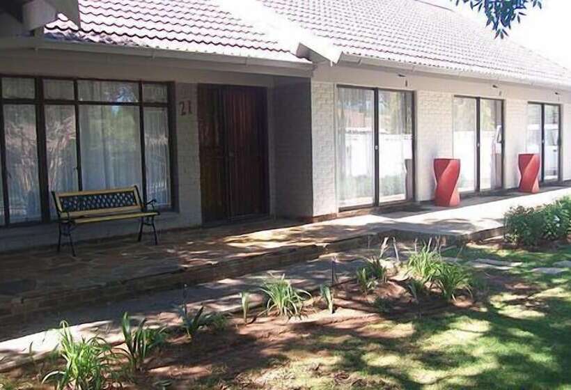 ペンション 21 On Coetzee Guest House