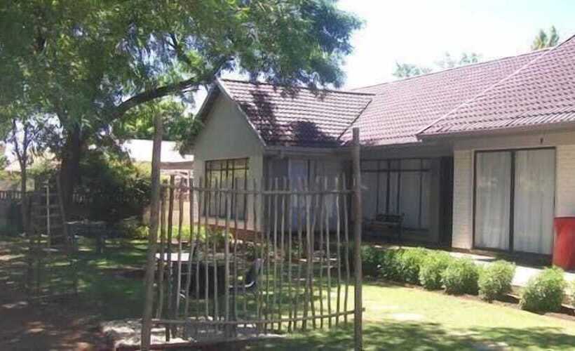 ペンション 21 On Coetzee Guest House