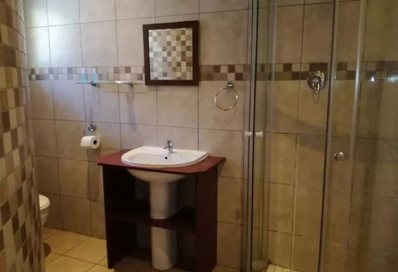 پانسیون 21 On Coetzee Guest House
