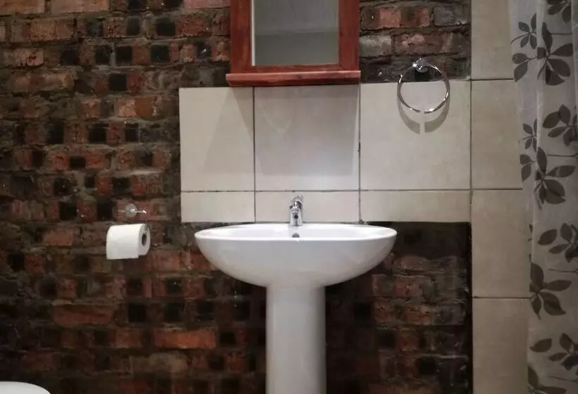پانسیون 21 On Coetzee Guest House