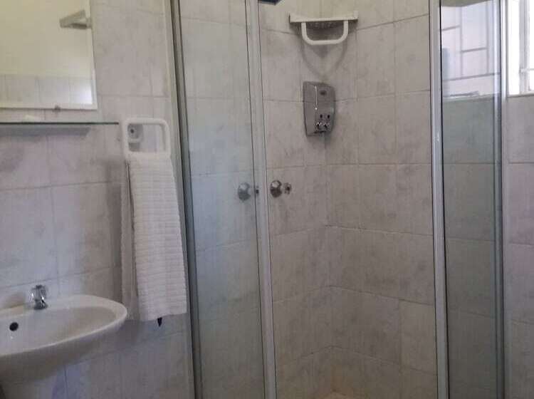 ペンション 21 On Coetzee Guest House