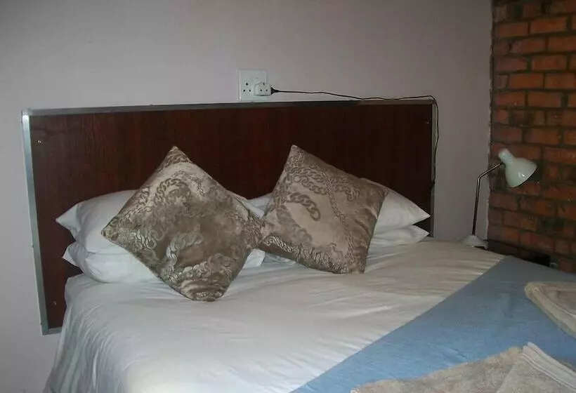 پانسیون 21 On Coetzee Guest House