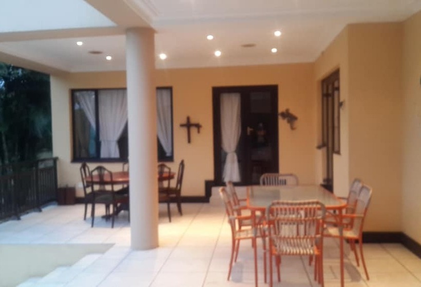 פנסיון Sibakwa B&b Guesthouse