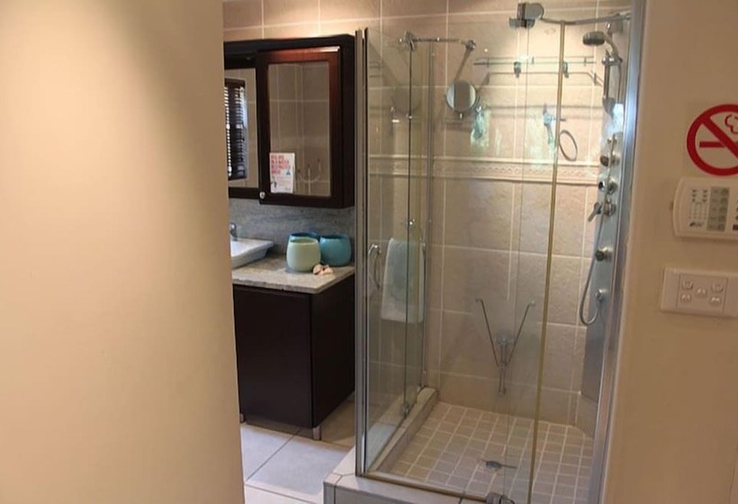 פנסיון Sibakwa B&b Guesthouse