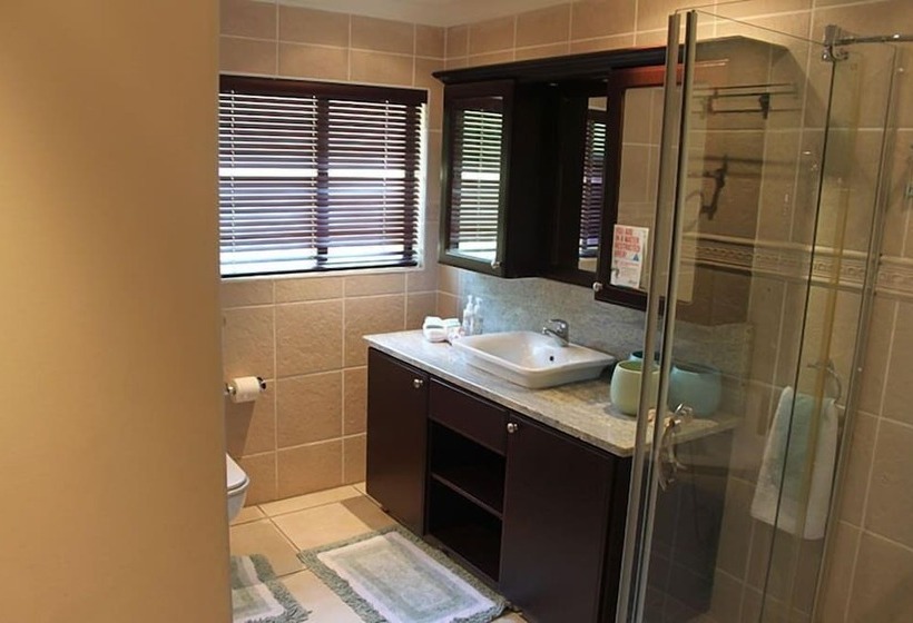 פנסיון Sibakwa B&b Guesthouse