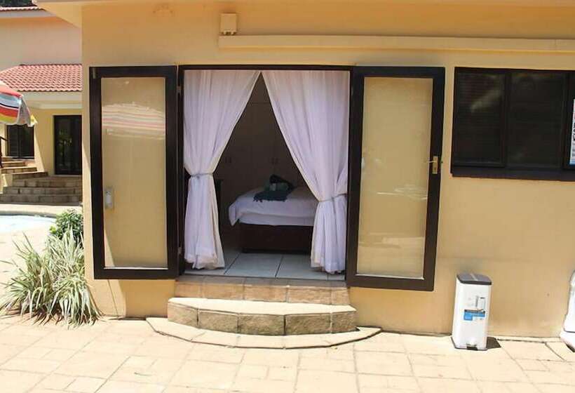 פנסיון Sibakwa B&b Guesthouse