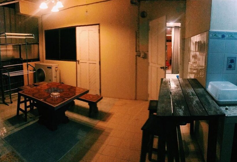 Pensionat Surada Guesthouse