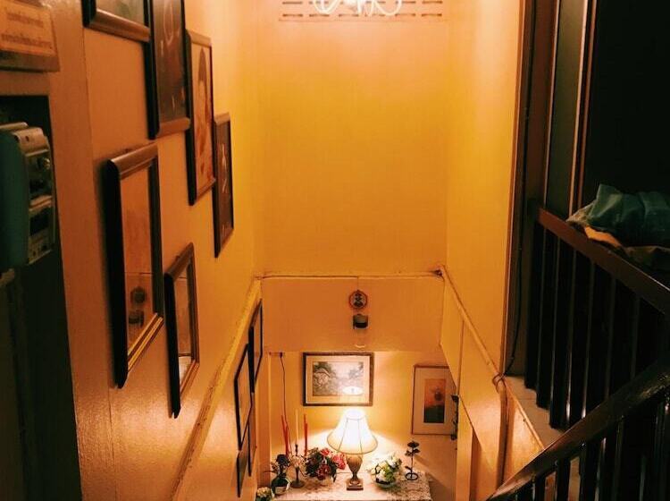 Pensionat Surada Guesthouse