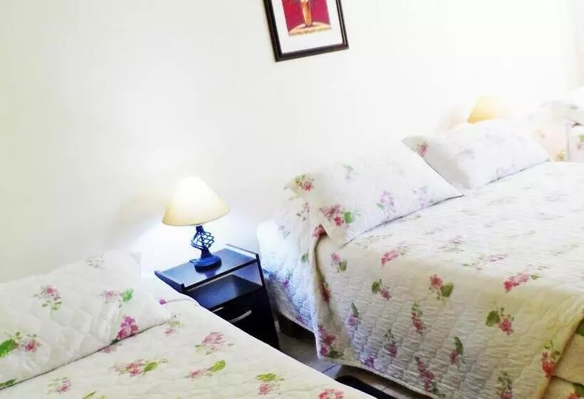 Petit Rivera Hotel