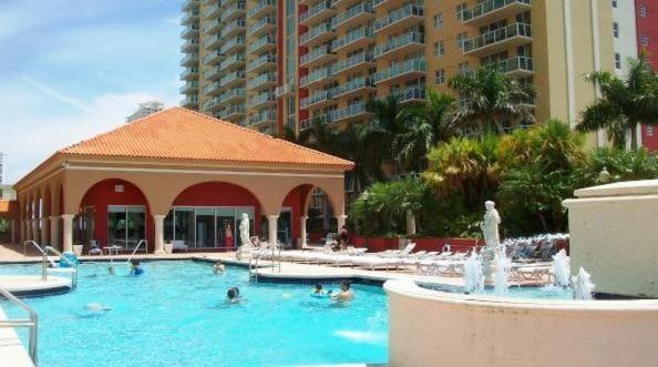 Sunny Isles Beach At Yatch Club