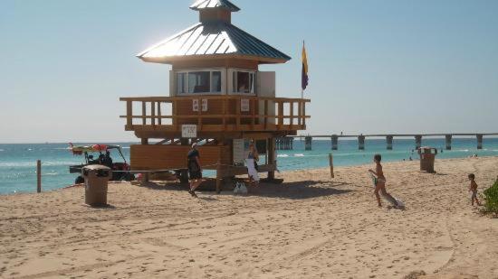 Sunny Isles Beach At Yatch Club
