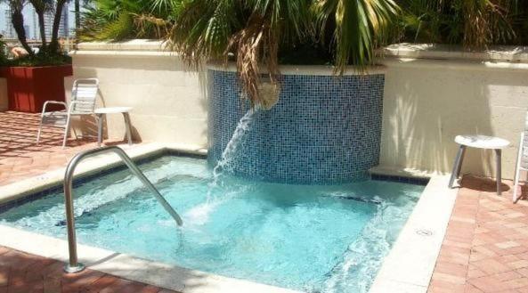 Sunny Isles Beach At Yatch Club