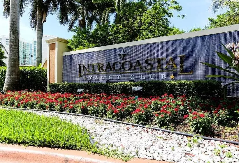 Sunny Isles Beach At Yatch Club