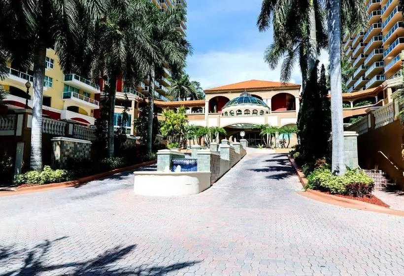 Sunny Isles Beach At Yatch Club