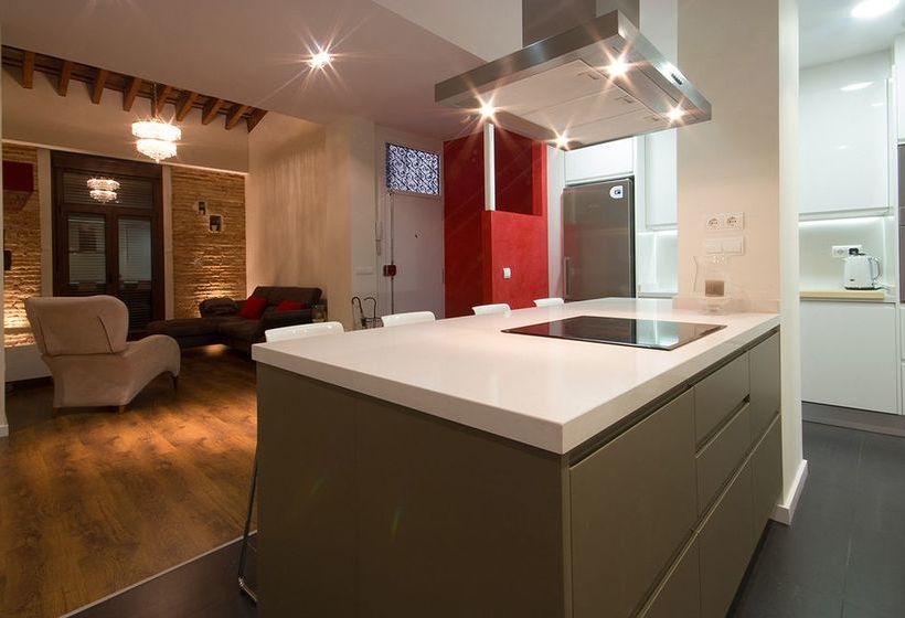 Total Valencia Elegance