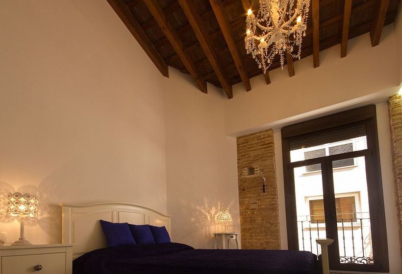 Total Valencia Elegance