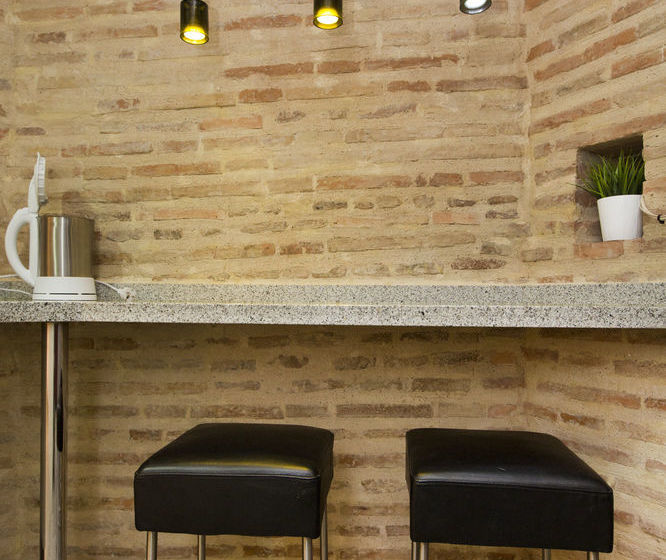 Total Valencia Elegance